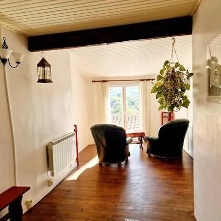 Casa de Férias Petite Maison De Village Calme *